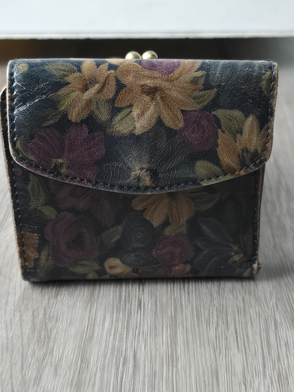 Patricia Nash Floral Painted Leather Trifold Kiss Lock Wallet Coin Purse